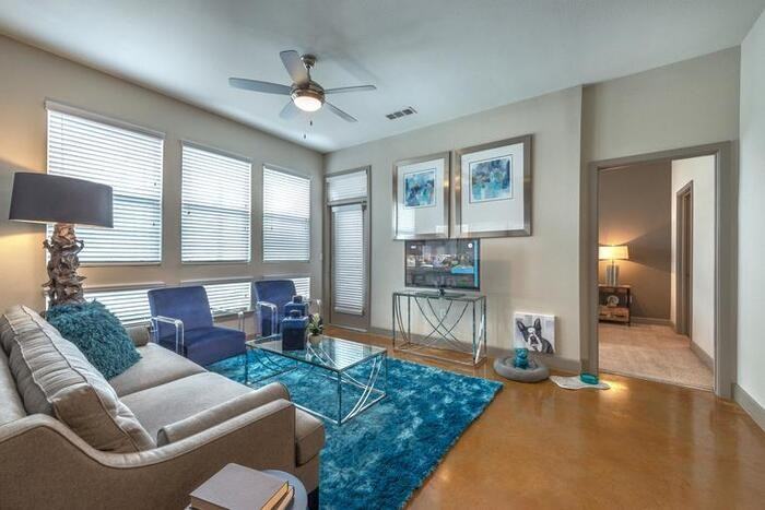 2611 Ross Ave #D1 - Photo 5 of 8