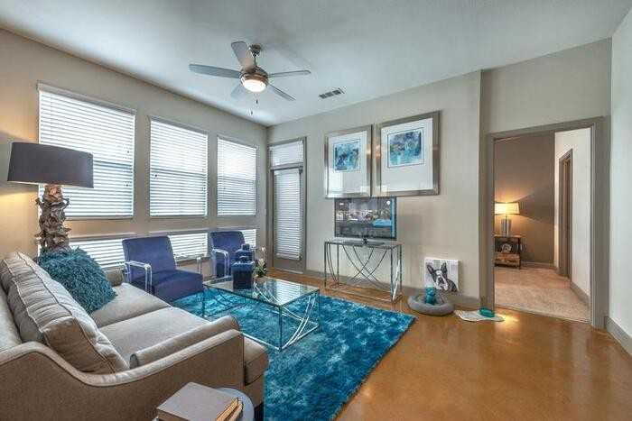 2611 Ross Ave #C2 - Photo 5 of 9