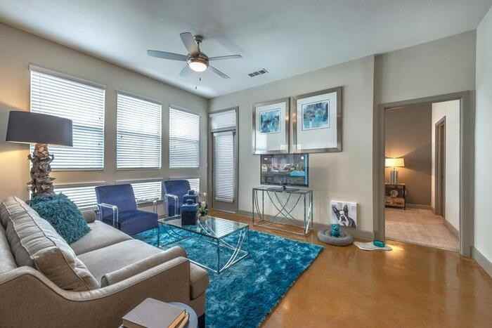 2611 Ross Ave #C4 - Photo 5 of 11