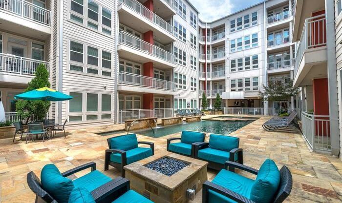 2611 Ross Ave #B4 - Photo 2 of 11