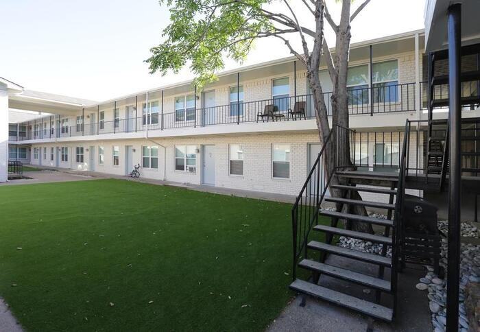 3215 Crestview Dr #C1 - Photo 3 of 5