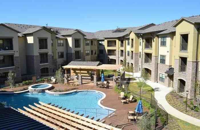 480 Bray Central Dr #C9 - Photo 2 of 11