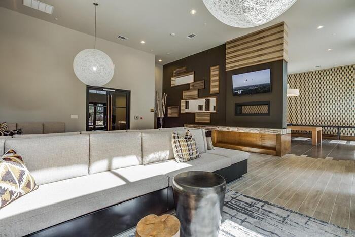 2924 Lucas Dr #B16 - Photo 7 of 47