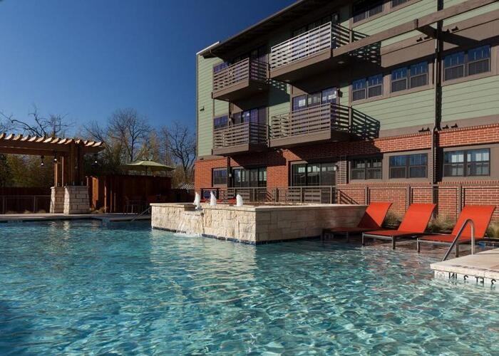 1836 W Davis St #C2 - Photo 2 of 17