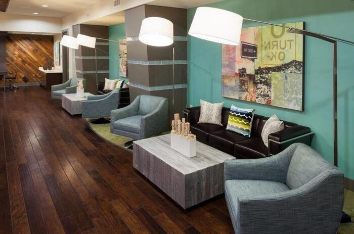 1836 W Davis St #C2 - Photo 3 of 17