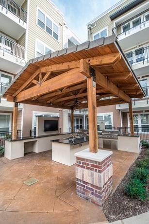 850 Lake Carolyn Pkwy #B6 - Photo 4 of 24