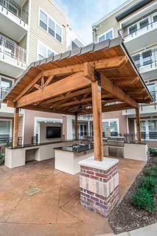 850 Lake Carolyn Pkwy #B8 - Photo 4 of 26