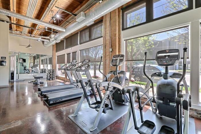 3200 Main St #A3 - Photo 5 of 8