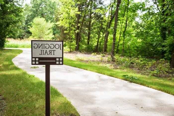 1300 N Custer Rd #B1 - Photo 6 of 32