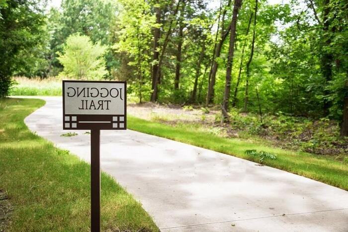 1300 N Custer Rd #B6 - Photo 6 of 32