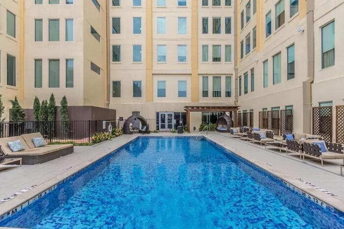 500 S Ervay St #B8 - Photo 3 of 27