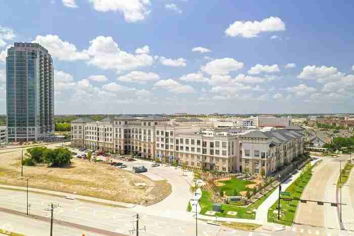 6688 John Hickman Pkwy #B1 - Photo 2 of 50