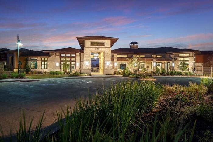 4221 Old Denton Rd #D1 - Photo 4 of 18