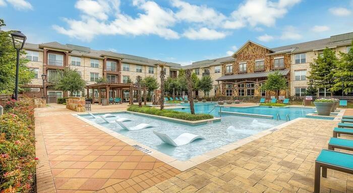 5775 Parkwood Blvd #C7 - Photo 4 of 41