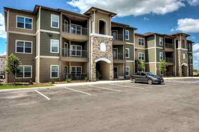 12910 Clubhouse Blvd #D1 - Photo 3 of 23