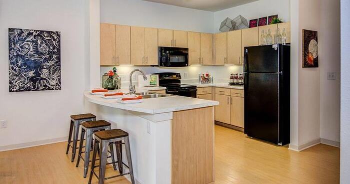 1011 S Frio St #C2 - Photo 6 of 12