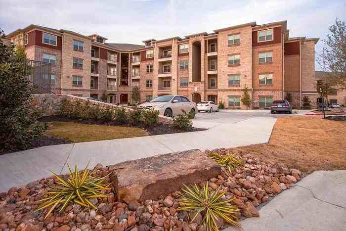 4651 S Custer Rd #B1 - Photo 4 of 30