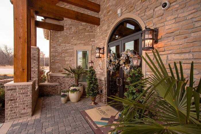 4651 S Custer Rd #B4 - Photo 5 of 33