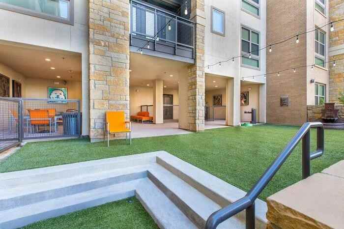 2949 Parkwood Blvd #C1 - Photo 6 of 7