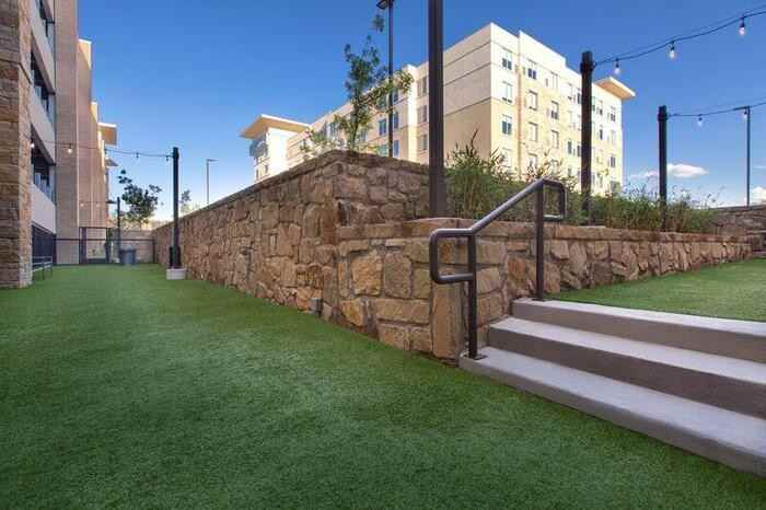 2949 Parkwood Blvd #B4 - Photo 7 of 15