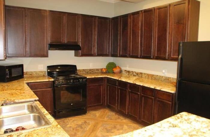 1010 Locke St #E1 - Photo 4 of 5