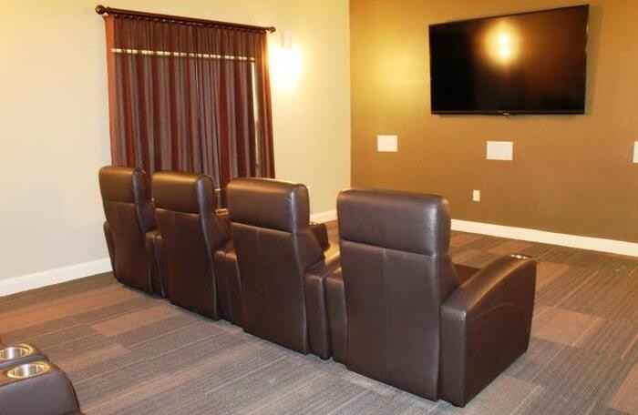 1010 Locke St #D1 - Photo 3 of 5