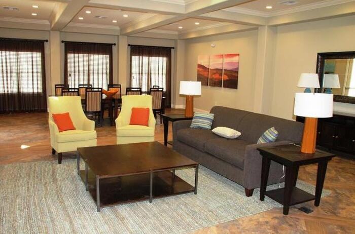 1010 Locke St #B1 - Photo 2 of 5