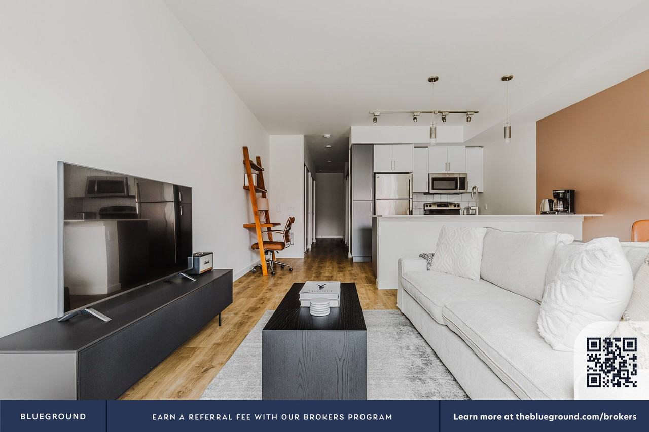 1427 11th Avenue - Photo 4 of 35