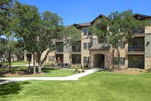 5126 N Loop 1604 E #B2 - Photo 1 of 1