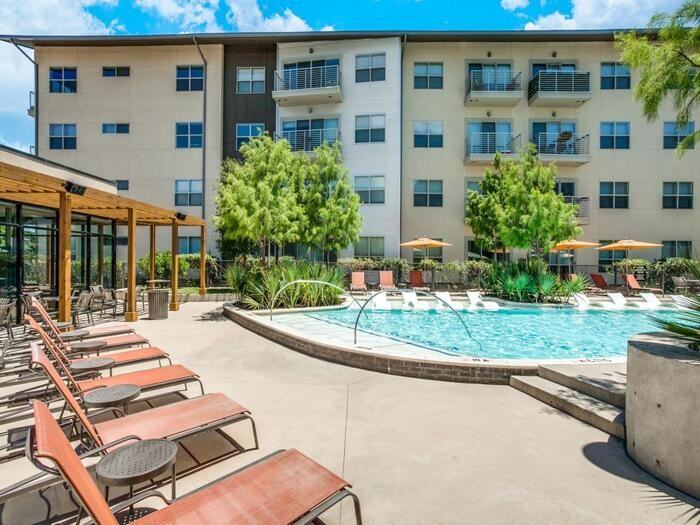 660 Yorktown St #C4 - Photo 2 of 24