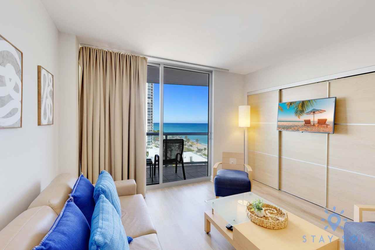 18683 Collins Ave #1227259P - Photo 3 of 24