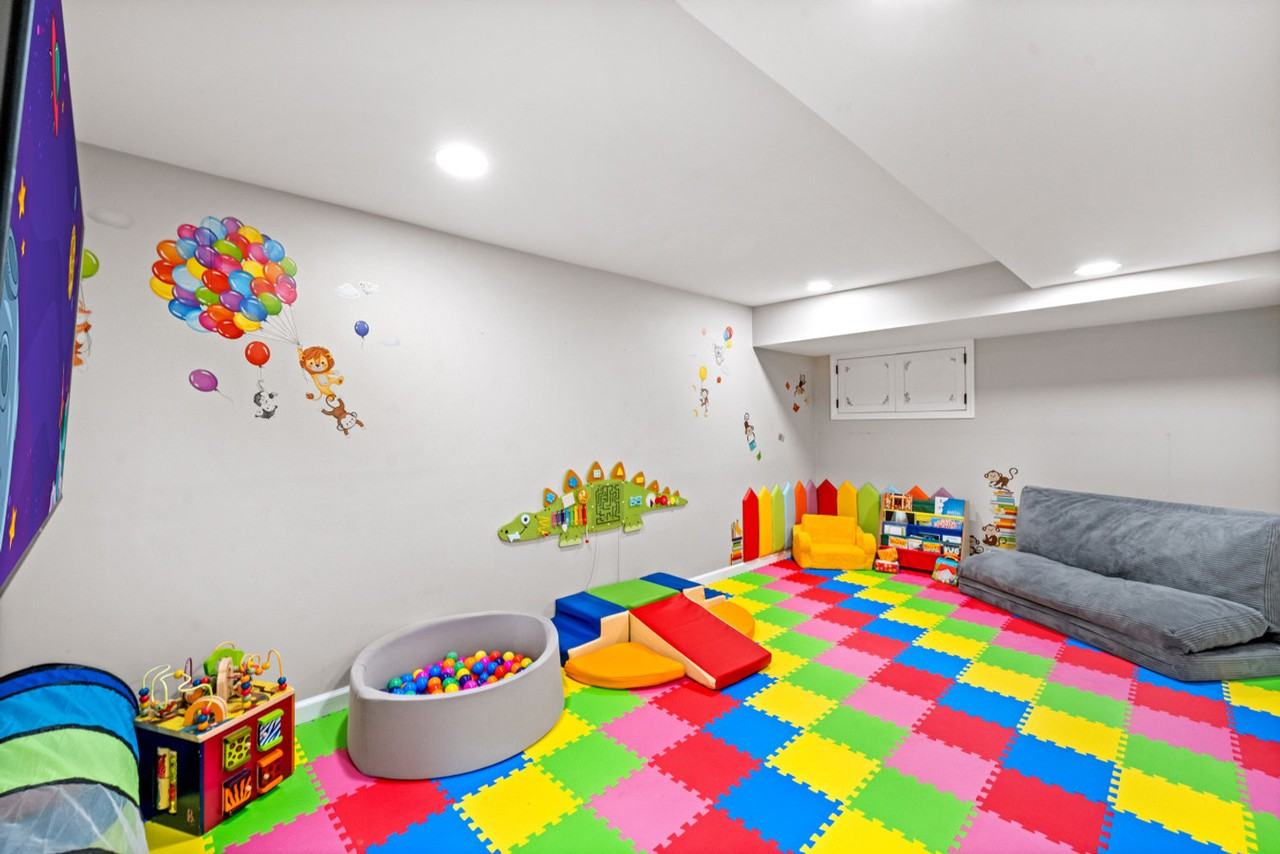 16 East 32nd Street - Photo 4 of 124