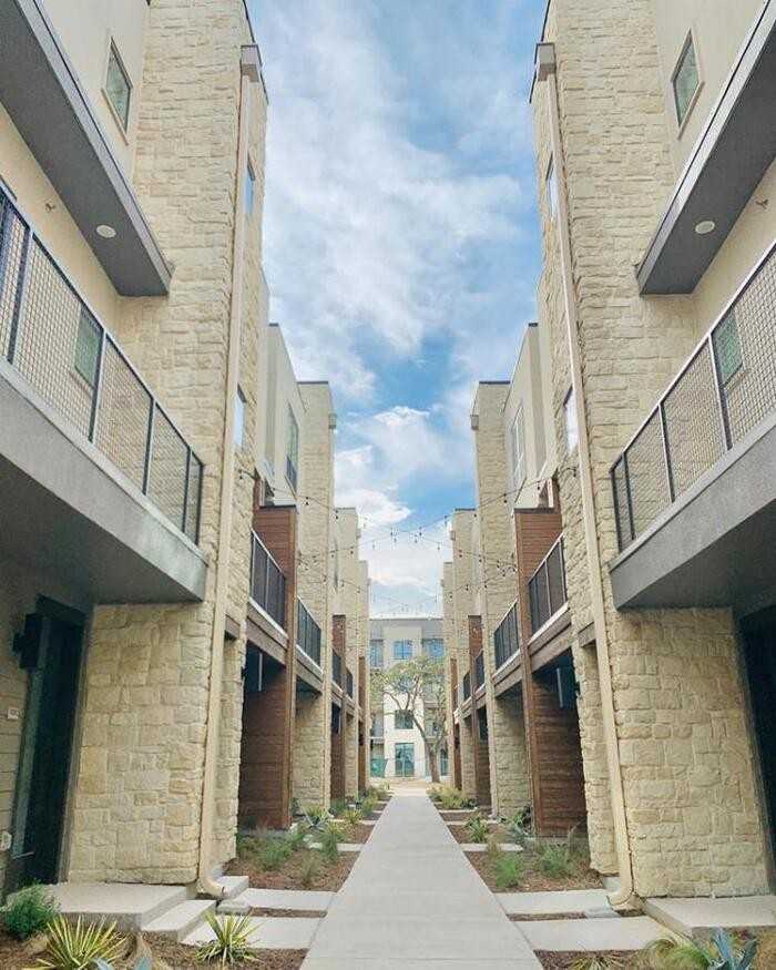 1938 E Sonterra Blvd #B4 - Photo 3 of 30