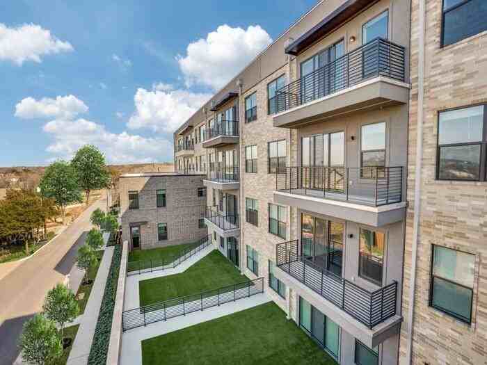 7450 Coronado Ave #D4 - Photo 2 of 16