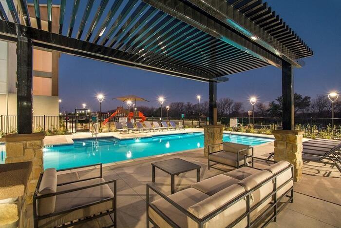 4835 Lord Rd #C1 - Photo 7 of 28