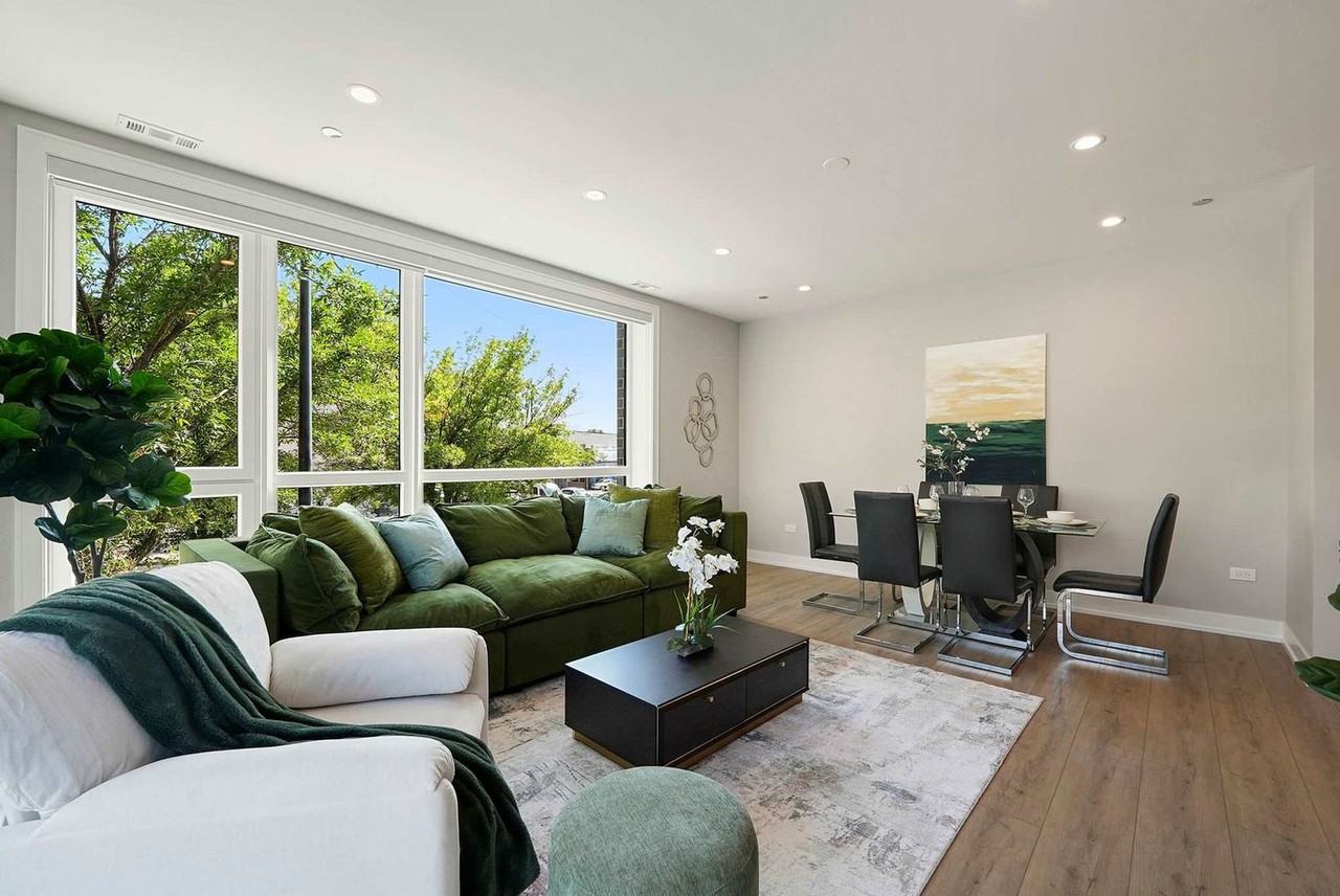 2344 W Polk St #1256061P - Photo 6 of 41