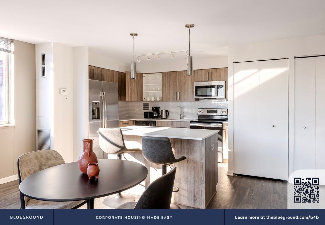 901 S Ashland Ave #1338 - Photo 6 of 37