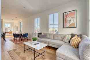 520 Ne 56th Ave - Photo 1 of 1