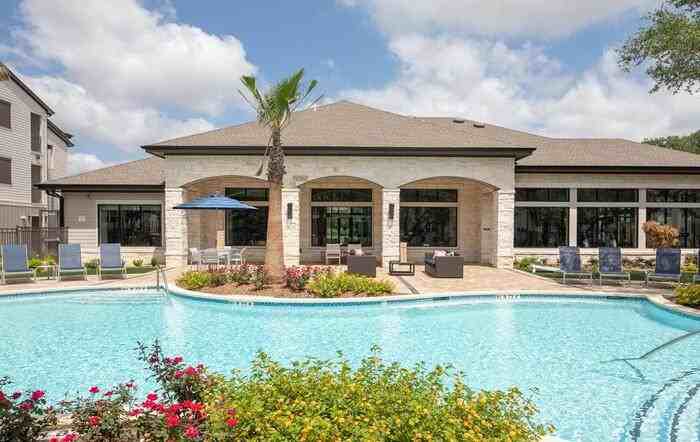 15022 Vance Jackson Rd #B1 - Photo 3 of 29