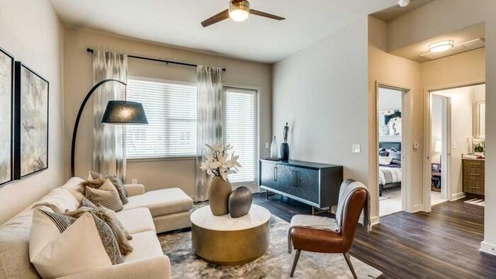 801 Lake Carolyn Pkwy #B2 - Photo 6 of 11