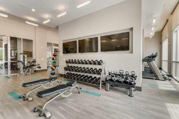 801 Lake Carolyn Pkwy #B3 - Photo 4 of 12