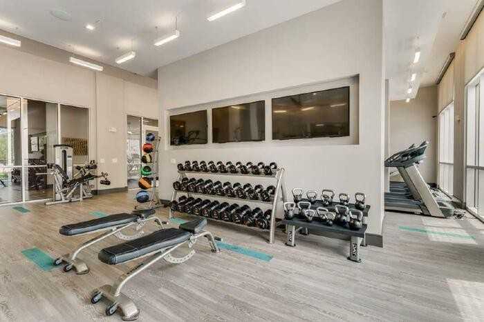 801 Lake Carolyn Pkwy #B5 - Photo 4 of 14