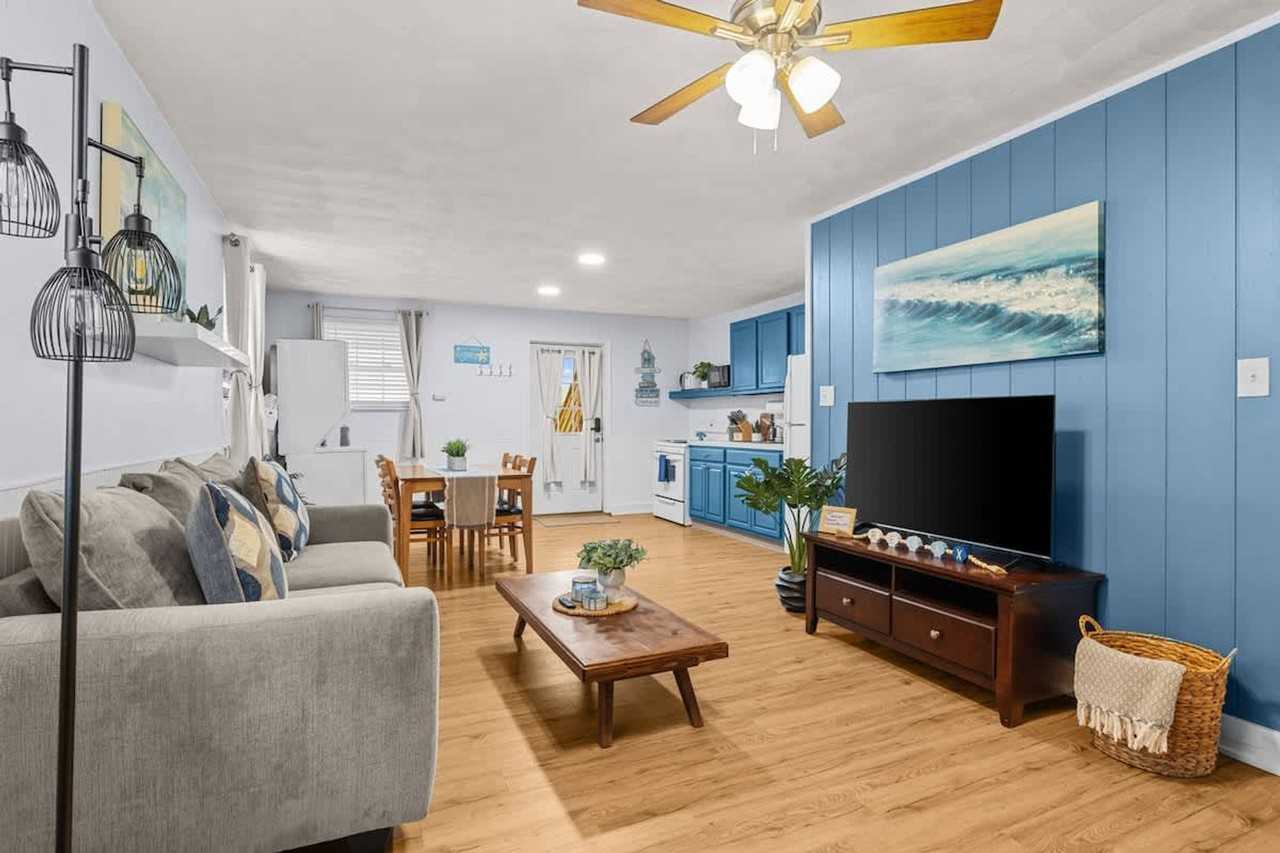 1427 West Ocean View Avenue - Photo 2 of 13