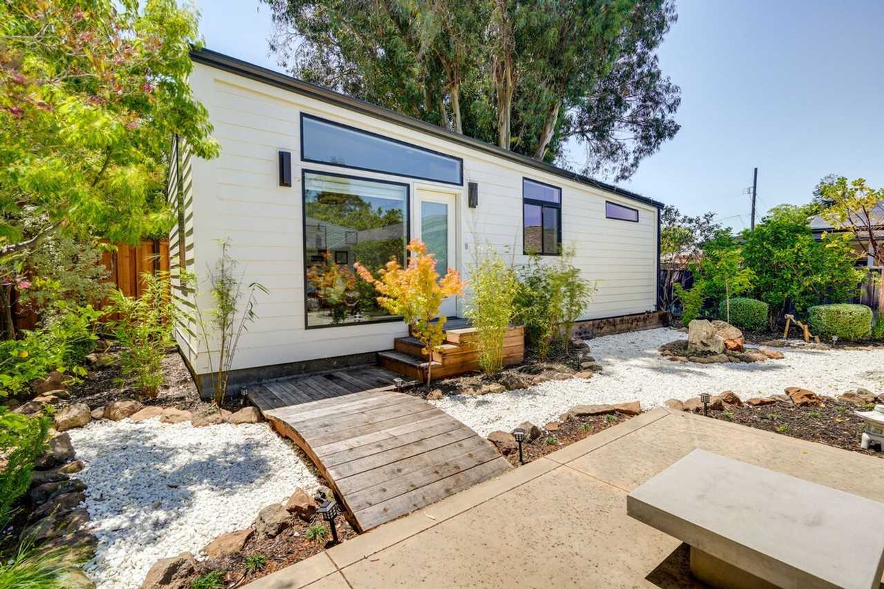 510 Iris St #1307924P - Photo 5 of 24