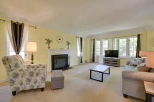 10508 S Claremont Ave - Photo 1 of 1