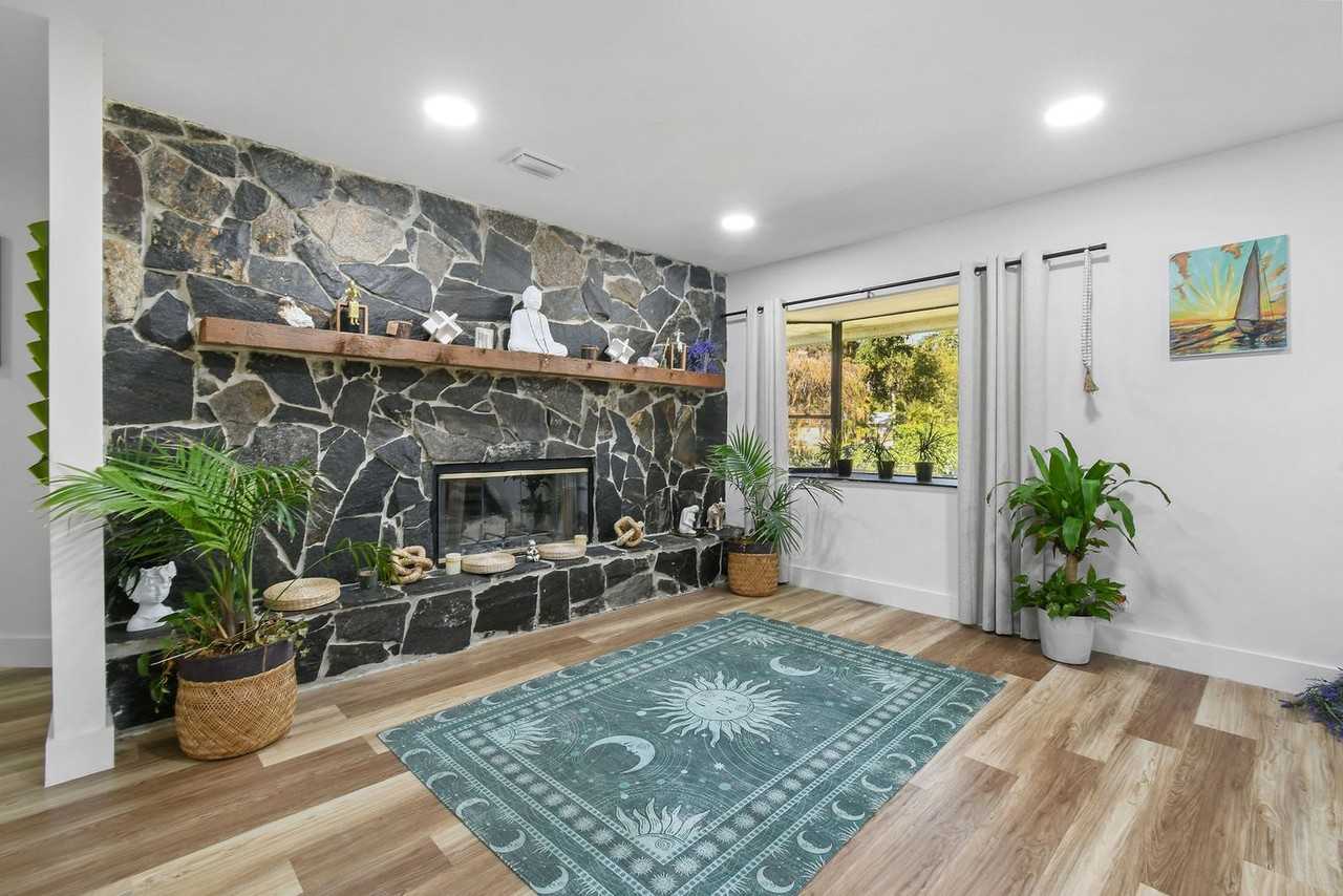 13014 46th Court North - Photo 2 of 100