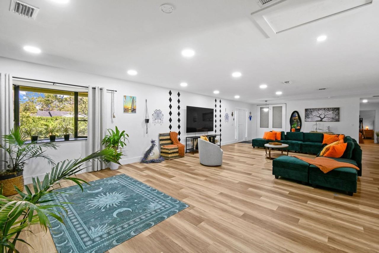 13014 46th Court North - Photo 5 of 50