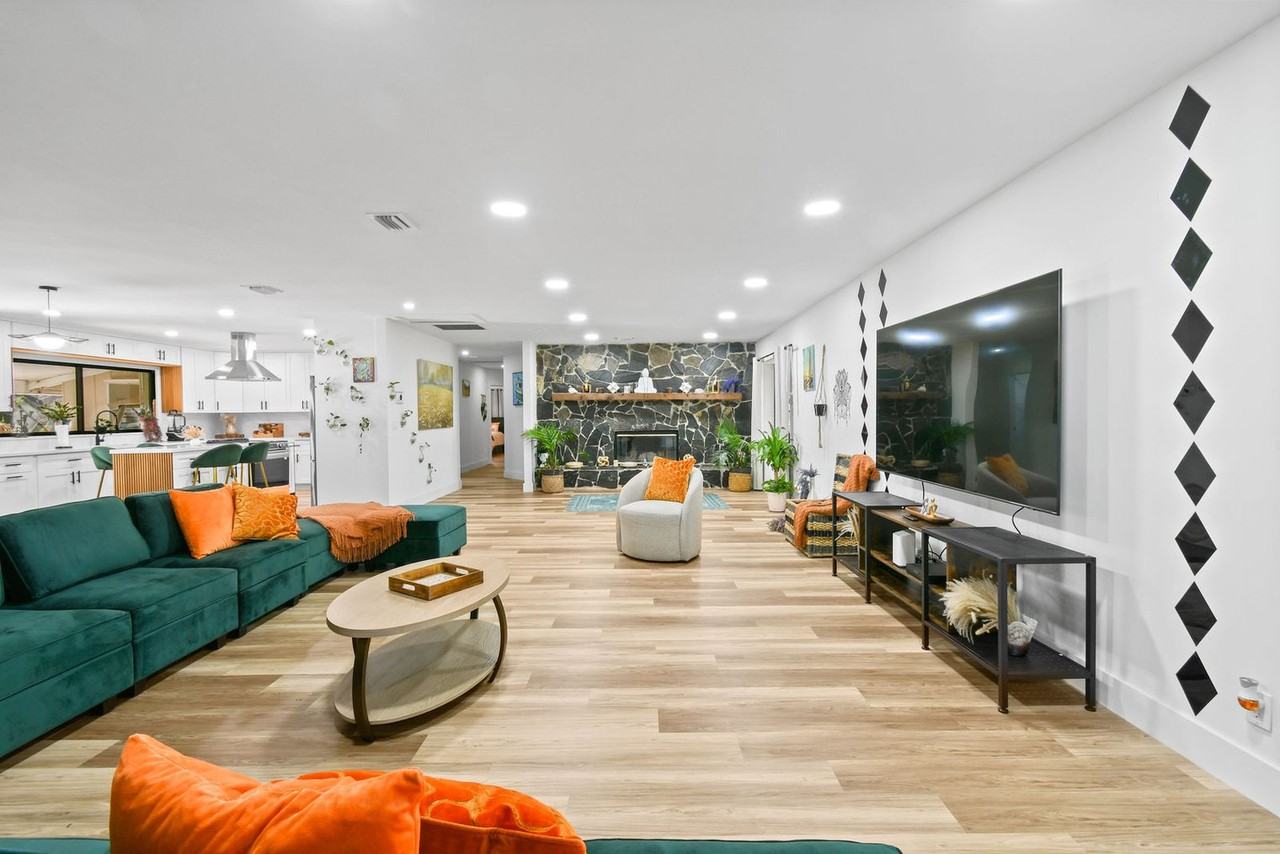 13014 46th Court North - Photo 6 of 50