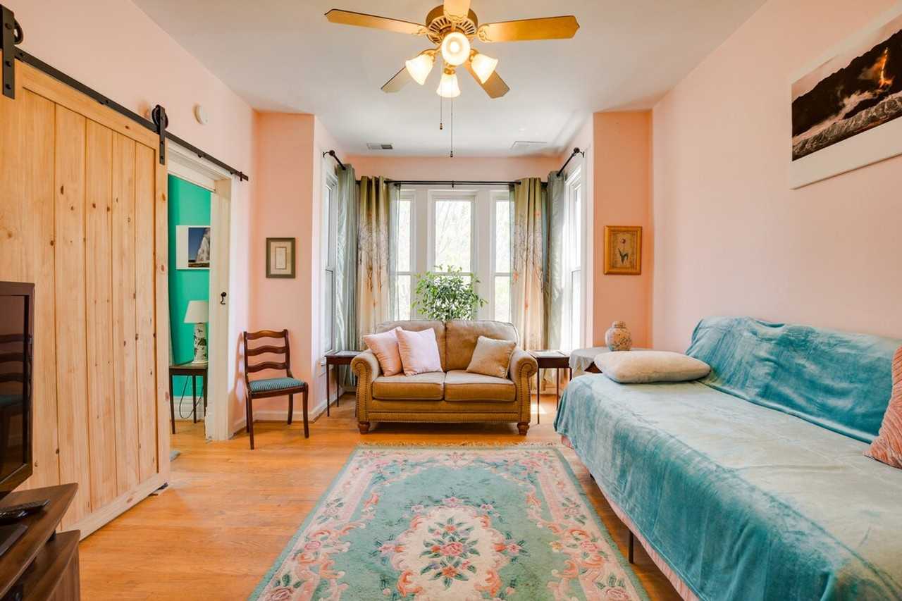 1810 N Albany Ave #1306608P - Photo 2 of 32