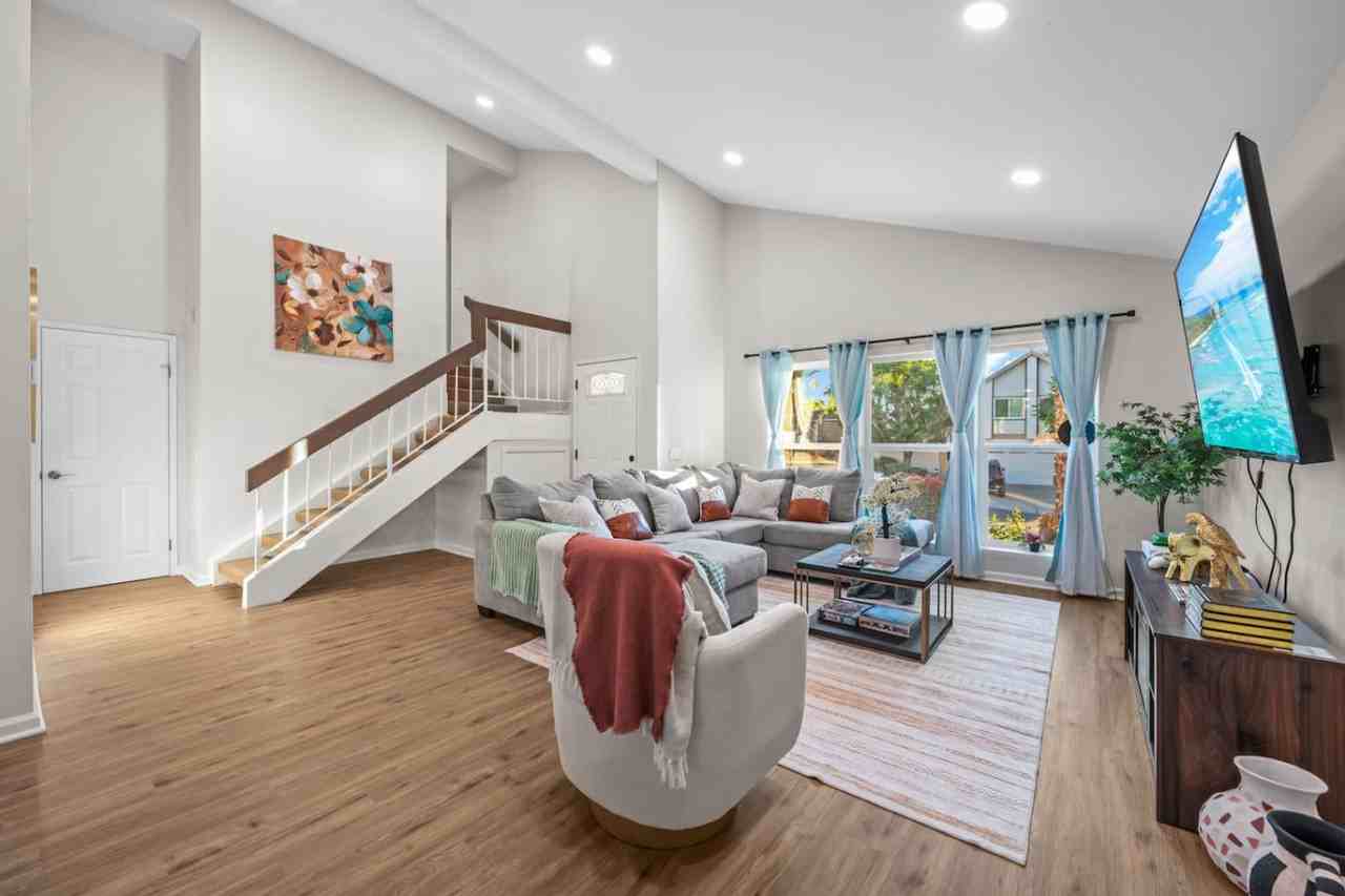 13737 Via Tres Vista #1326065P - Photo 4 of 50